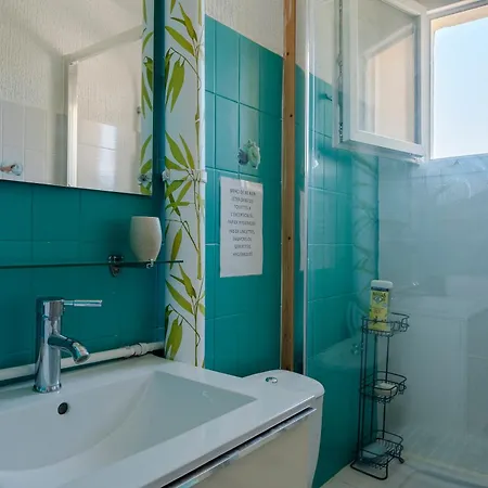 Apartament Le Petit Nid De Saint Pierre - A 100 M De La Fleury (Aude)